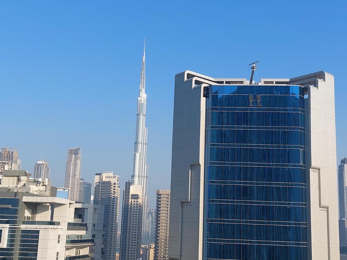 Bayz Burj Khalifa View Apartment Dubai Exterior photo